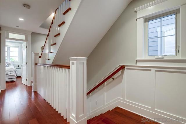 240 B Avenue, Coronado CA: https://media.crmls.org/mediaz/fcb8b6c7-72b3-45fc-ae19-4fb61d617c2b.jpg