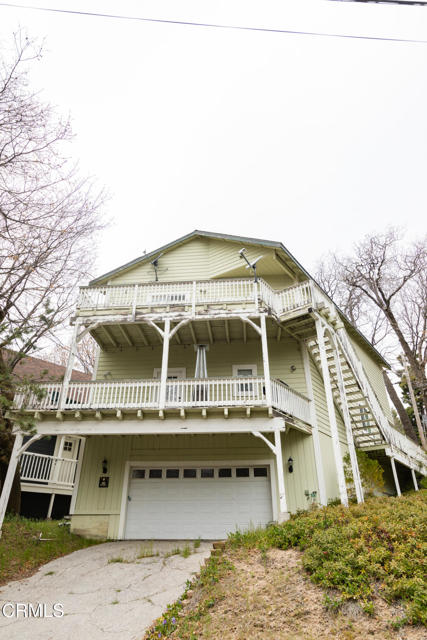 385 Spruce Drive, Lake Arrowhead CA: https://media.crmls.org/mediaz/fcb8e126-aad4-41d6-b2ea-4f6a24bfcff6.jpg