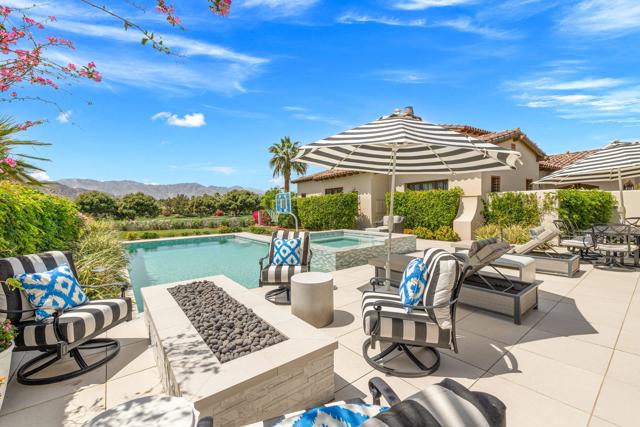 52345 Via Castile, La Quinta CA: https://media.crmls.org/mediaz/fcb902b6-412f-4f63-8c6e-9b43567e0492.jpg
