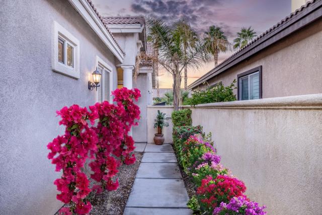 49527 Wayne Street, Indio CA: https://media.crmls.org/mediaz/fcb9058a-a3b8-40ee-945c-00d0bf54dac9.jpg