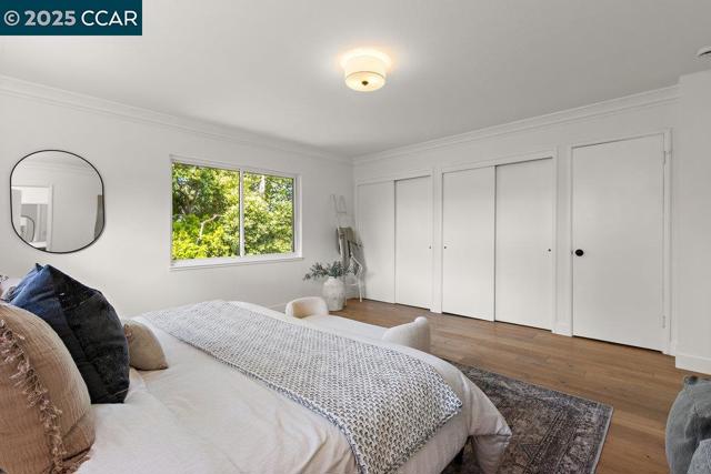 1071 Serrano Ct, Lafayette CA: https://media.crmls.org/mediaz/fcb9a5cc-630e-4713-90c4-714202fc5162.jpg
