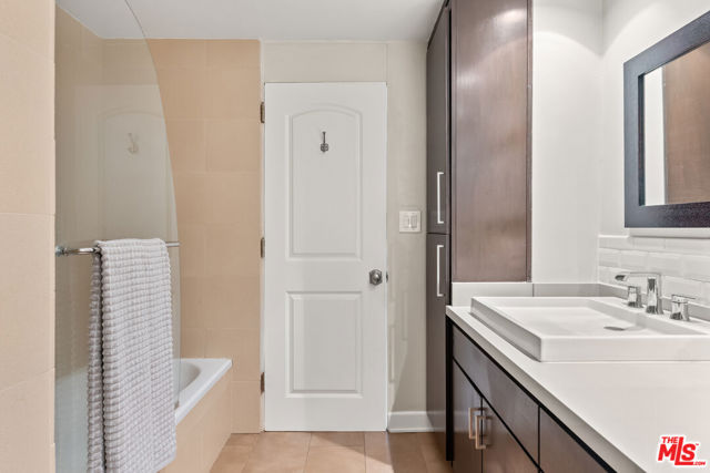 1333 S Beverly Glen Boulevard, Los Angeles CA: https://media.crmls.org/mediaz/fcb9e33c-a8e9-4873-b353-66f85fb56155.jpg