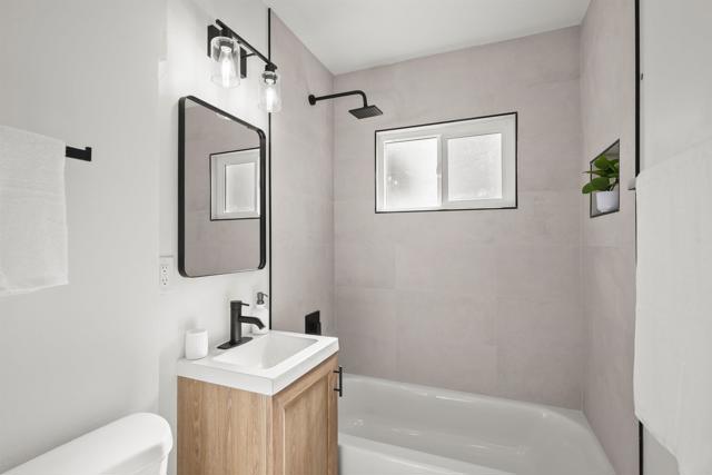 4138 Blackton Dr, La Mesa CA: https://media.crmls.org/mediaz/fcbbb539-70da-49b5-9346-9307b414d66b.jpg