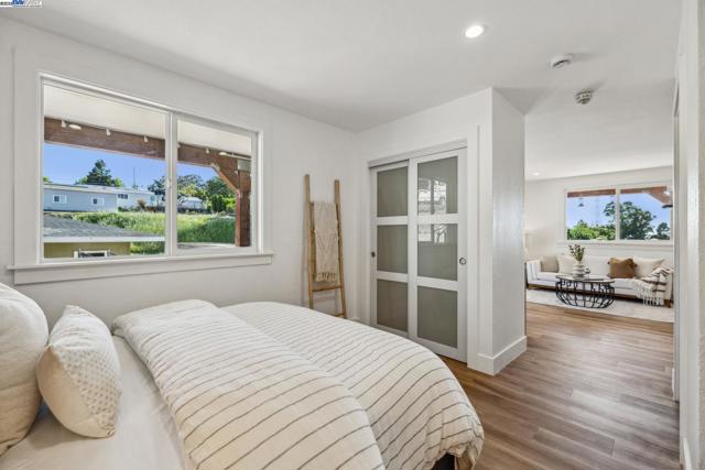 Image 35 of 60 For 25321 Morse Ct