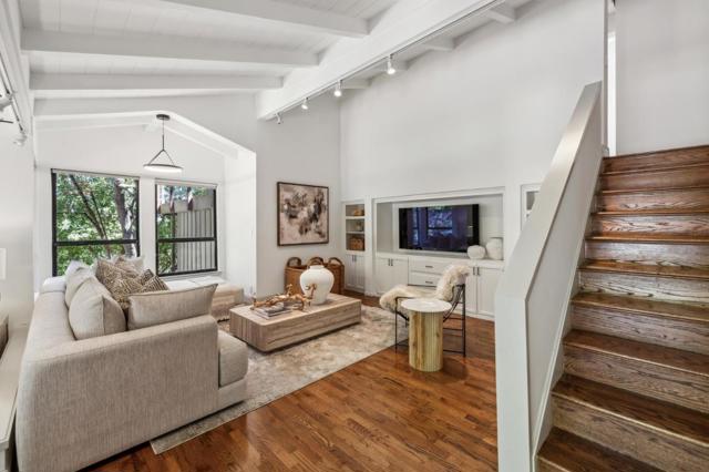 138 Bolivar Lane, Portola Valley CA: https://media.crmls.org/mediaz/fcbc4372-35f5-4f14-a55d-463ab30c2980.jpg