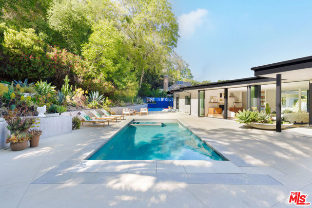 9991 Liebe Drive, Beverly Hills CA: https://media.crmls.org/mediaz/fcbca380-bb3b-4c1b-aadb-3faae9df8abd.jpg