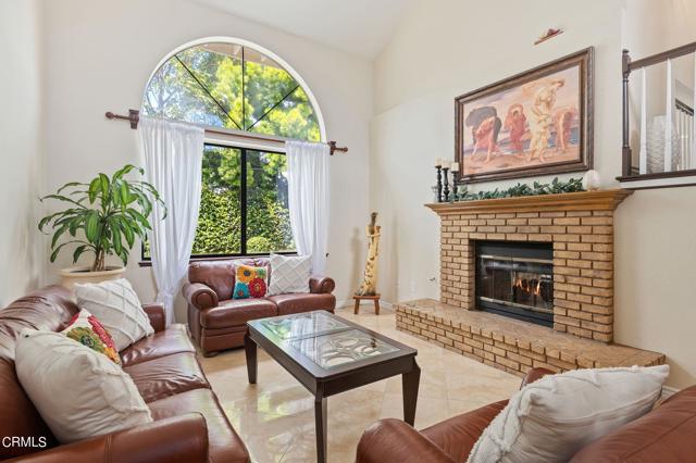 Detail Gallery Image 8 of 42 For 2121 Brook Hollow Ct, Oxnard,  CA 93036 - 5 Beds | 3/1 Baths
