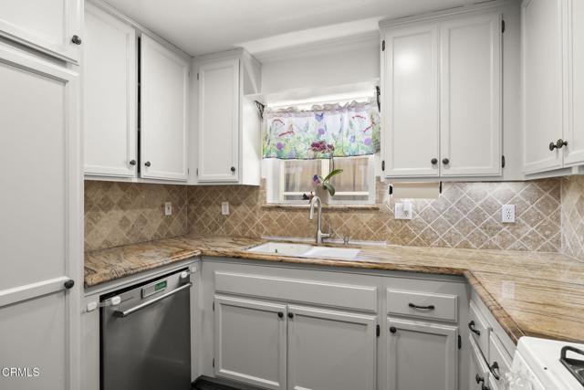 Detail Gallery Image 19 of 47 For 11185 Snapdragon St, Ventura,  CA 93004 - 4 Beds | 3 Baths