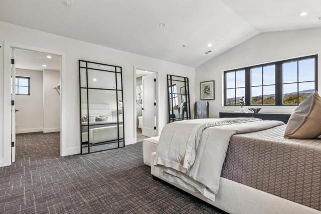 587 Creekside Court, Half Moon Bay CA: https://media.crmls.org/mediaz/fcbf2333-c342-4ed1-95ca-3f06d1cb7cdb.jpg