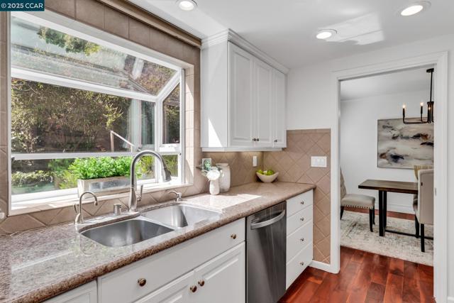 11373 Rampart Dr, Dublin CA: https://media.crmls.org/mediaz/fcbf7689-872a-4608-8789-a0b896128180.jpg