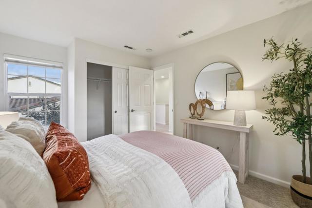 34103 Zaner Way, Union City CA: https://media.crmls.org/mediaz/fcbf98cb-2113-46dd-8d42-8f2f2b5d6343.jpg