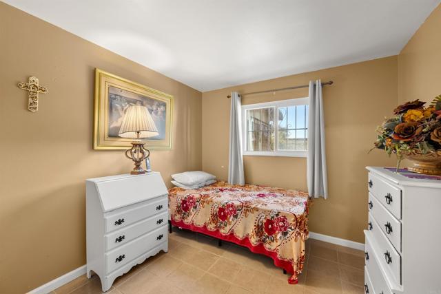 Detail Gallery Image 9 of 13 For 1206 Aqua Park St, San Diego,  CA 92154 - 3 Beds | 2 Baths