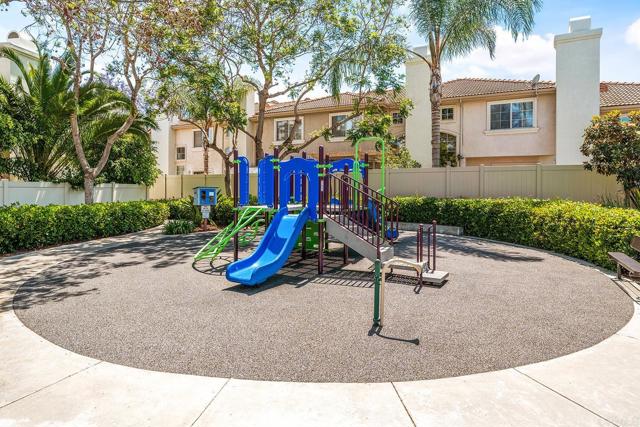 4610 Los Alamos Way, Oceanside CA: https://media.crmls.org/mediaz/fcc01609-b03b-4151-ace8-c7b1520ee030.jpg