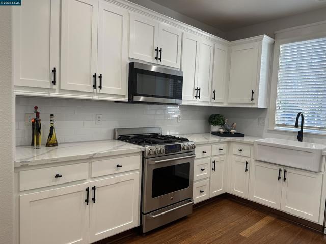 3402 Fostoria Way, Danville CA: https://media.crmls.org/mediaz/fcc052eb-8be5-4cdf-82d6-a4e4cbbcf3ae.jpg