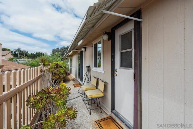 1831 Nova Gln, Escondido CA: https://media.crmls.org/mediaz/fcc08fdd-19ea-472b-874a-14986244488e.jpg
