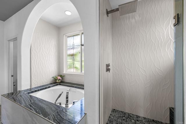 593 Paloma Court, Encinitas CA: https://media.crmls.org/mediaz/fcc0c36d-1462-458f-90d4-f0e24ddd0cb7.jpg