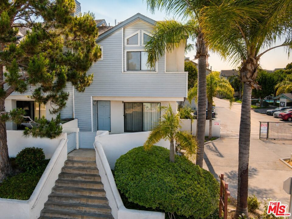 15111 Freeman Avenue #1