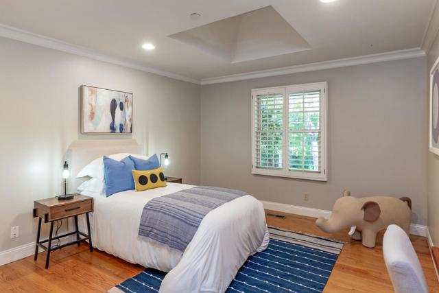 Image 15 of 65 For 14725 Live Oak Lane
