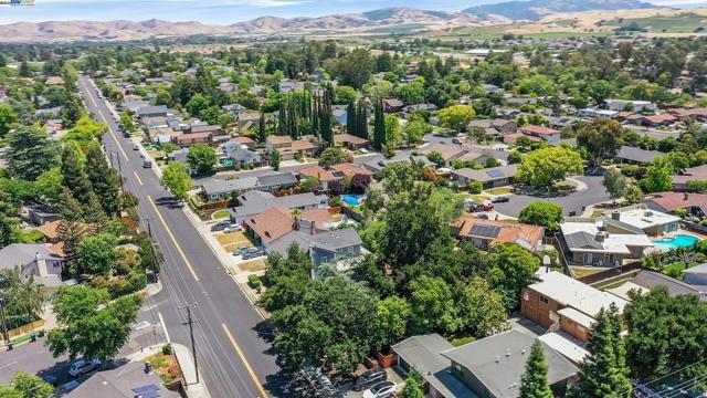 2211 College Avenue, Livermore CA: https://media.crmls.org/mediaz/fcc24e23-9fa1-4429-90ed-656615b06093.jpg