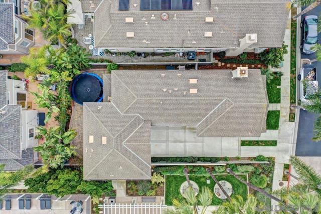 7052 Whitewater, Carlsbad CA: https://media.crmls.org/mediaz/fcc2e264-4251-4035-b648-3069171f490c.jpg