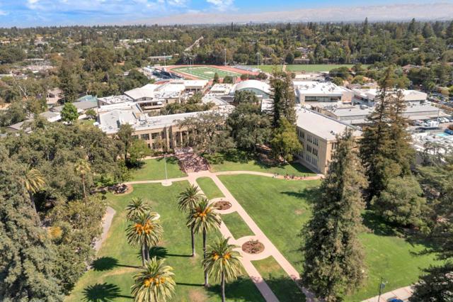 209 Nob Hill Way, Los Gatos CA: https://media.crmls.org/mediaz/fcc30b44-1499-4156-9e0d-65290d046c6c.jpg