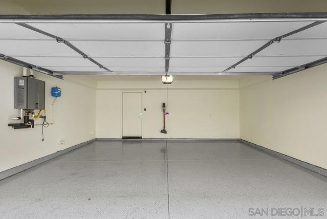 8160 Golden Ave, Lemon Grove CA: https://media.crmls.org/mediaz/fcc330c5-73c6-4b0e-9d54-ee32671d0e5c.jpg