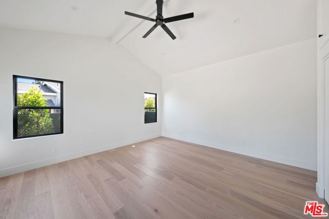4718 Gaviota Avenue, Long Beach CA: https://media.crmls.org/mediaz/fcc3778a-9e0f-491e-88b7-bb9635061115.jpg