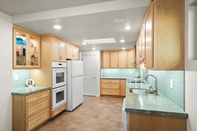 7137 Via Solana, San Jose CA: https://media.crmls.org/mediaz/fcc39789-0324-4032-8201-bc38f3eb4e12.jpg