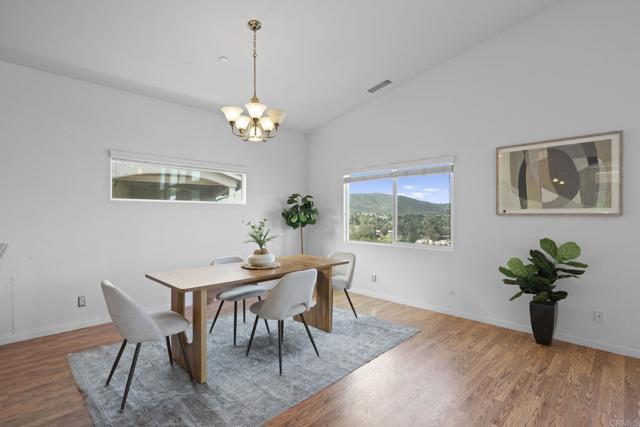 Detail Gallery Image 11 of 34 For 15615 Vista Vicente Dr #18,  Ramona,  CA 92065 - 3 Beds | 2/1 Baths