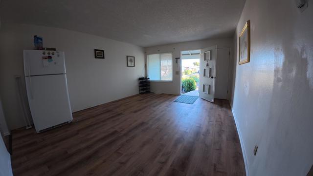 446 Kelli Court, Marina CA: https://media.crmls.org/mediaz/fcc47d17-b950-4dc1-be5b-140bd343d252.jpg