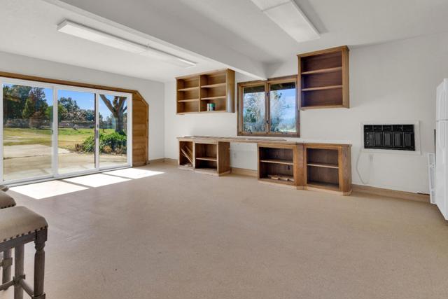 50145 Adobe Place, Lockwood CA: https://media.crmls.org/mediaz/fcc47dc6-4593-4bb9-bb66-8e3fa66525b1.jpg