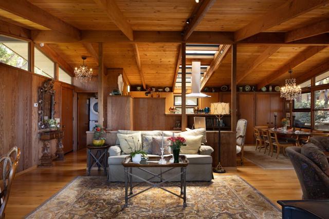 799 Parcel Street, Monterey CA: https://media.crmls.org/mediaz/fcc537b9-34d2-4a96-8420-caa30e94747c.jpg