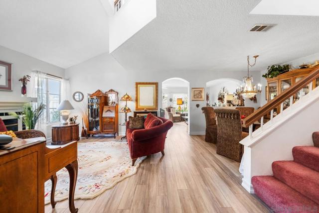 2100 Northshore Drive, Chula Vista CA: https://media.crmls.org/mediaz/fcc54620-50c6-44d8-ac25-e26e080ad0ee.jpg
