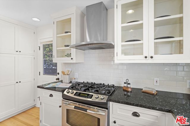 2500 Armour Lane, Redondo Beach, California 90278, 3 Bedrooms Bedrooms, 0 ,2 BathroomsBathrooms,Residential,For Sale,Armour,0,26853721