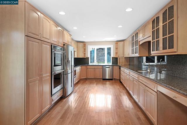 87 Molokai Ct, San Ramon CA: https://media.crmls.org/mediaz/fcc661a6-e921-4245-b07a-590cc7a6d087.jpg