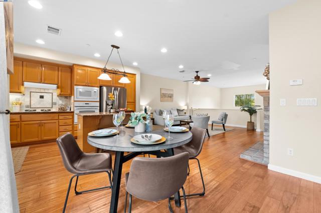 2165 Watermill Rd, San Ramon CA: https://media.crmls.org/mediaz/fcc7a0ac-2ea9-48e1-a217-30b4af1d696c.jpg