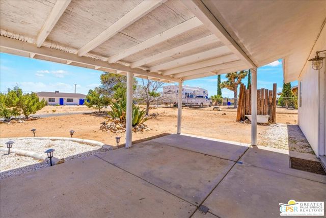 3662 Balsa Avenue, Yucca Valley CA: https://media.crmls.org/mediaz/fcc7edd4-5958-46d9-bddc-97c5bc02f2d6.jpg