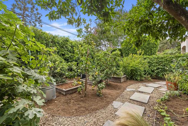 Detail Gallery Image 52 of 58 For 6028 Beaumont Ave, La Jolla,  CA 92037 - 5 Beds | 4 Baths