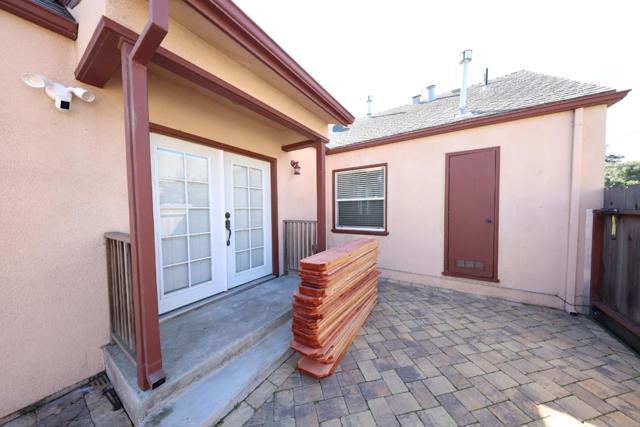 123 Chestnut Street, Salinas CA: https://media.crmls.org/mediaz/fcc90a42-0332-488c-89a7-0c8e536a095e.jpg