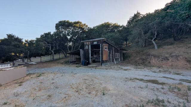 1148 Via Del Sol Road, Salinas CA: https://media.crmls.org/mediaz/fcc990be-e6cd-49b6-bf6b-01c29edeb112.jpg