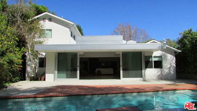 4031 Hollyline Avenue, Sherman Oaks CA: https://media.crmls.org/mediaz/fcca3971-ff65-46f9-b7b6-71715573605d.jpg