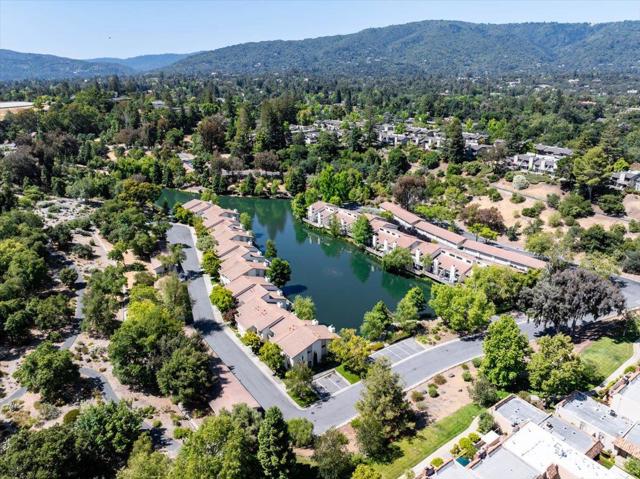 116 Calle Nivel, Los Gatos CA: https://media.crmls.org/mediaz/fccab9b1-ea9d-41a4-aaa5-c20ffd7495b1.jpg