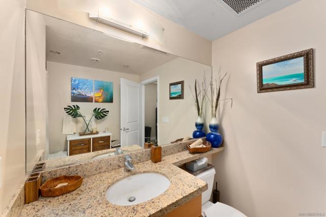 850 Beech St, San Diego CA: https://media.crmls.org/mediaz/fccafd23-d5dc-4e7f-8307-cc36432dd147.jpg