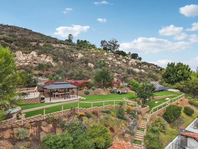 13371 Summit Cir, Poway CA: https://media.crmls.org/mediaz/fccb0f35-25b7-48db-96e3-7946418ba1c5.jpg