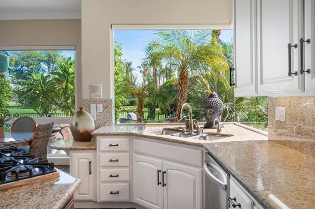 79005 Via San Clara, La Quinta CA: https://media.crmls.org/mediaz/fccbcb75-7765-422c-abaa-7f1ff634b343.jpg