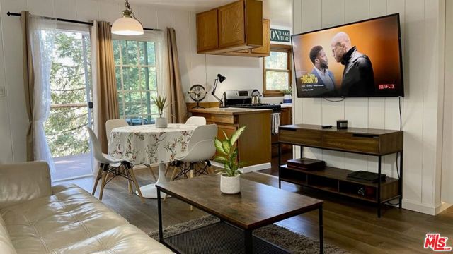 29160 Arrowhead Drive, Cedar Glen CA: https://media.crmls.org/mediaz/fccbdd31-eaa7-45cd-a505-e334a6139a64.jpg