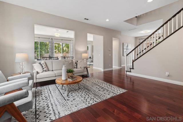 10518 Monterey Ridge Dr, San Diego CA: https://media.crmls.org/mediaz/fccc8af2-c8e1-4502-897b-b46f366d4949.jpg
