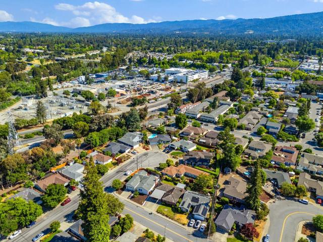 12 Church Street, Mountain View CA: https://media.crmls.org/mediaz/fcccd19d-415e-4a35-9834-2a00c51e25d2.jpg