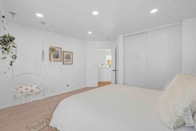 2425 Glenview Drive, Hollister CA: https://media.crmls.org/mediaz/fccce1b9-06fd-4b60-ba62-7a8cbf19555f.jpg