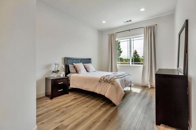 10055 Foothill Avenue, Gilroy CA: https://media.crmls.org/mediaz/fccd2225-e9cb-4a1b-878f-1789fa856cd6.jpg